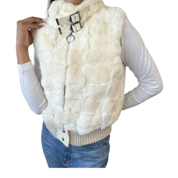 Louis Vuitton Rabbit Fur and Leather Vest - Picture 10 of 10